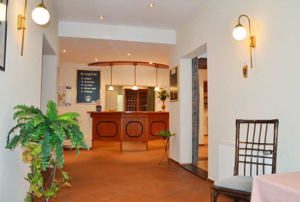 Hotel Zur Hallenburg Kurort Steinbach-Hallenberg Экстерьер фото